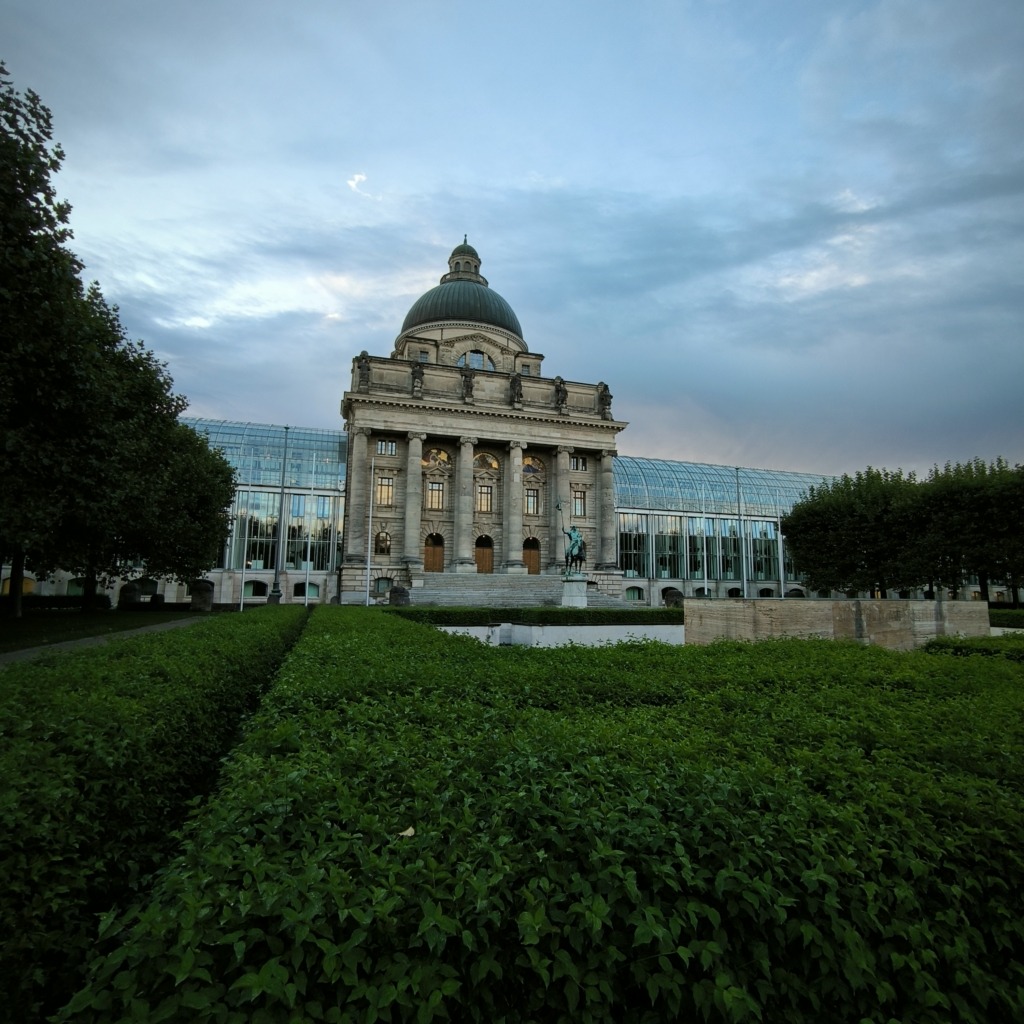 Bayerische Staatskanzlei