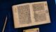 Eine Kopie aus der Ali Bin Hilal Übertragung vom Koran (Ibn Bevvab). Foto ist 2024 in Amasya entstanden. Das Original-Objekt befindet sich im Besitz der Chester Beatty Bibliothek in Dublin (Irland).