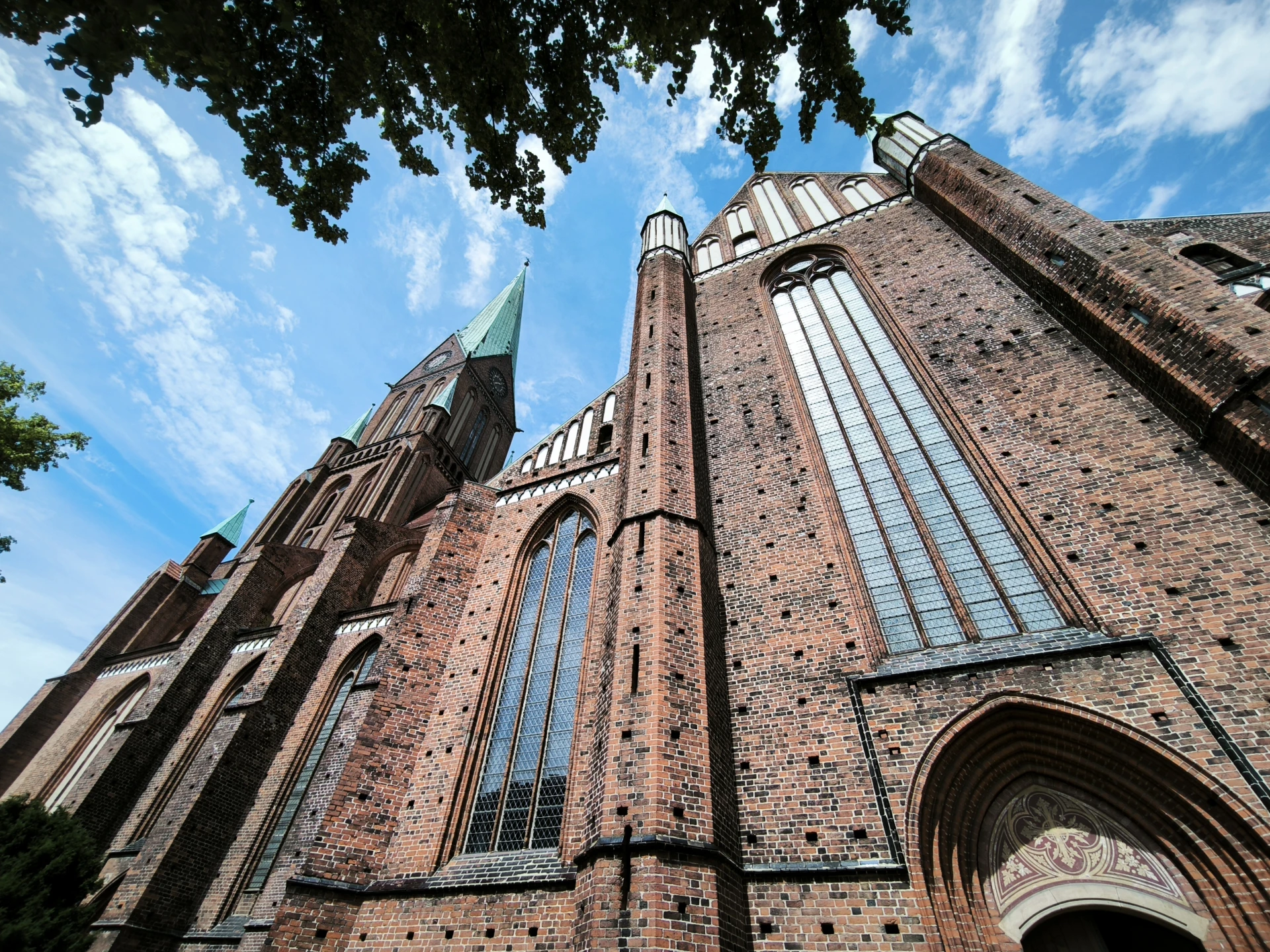 Schweriner Dom von außen